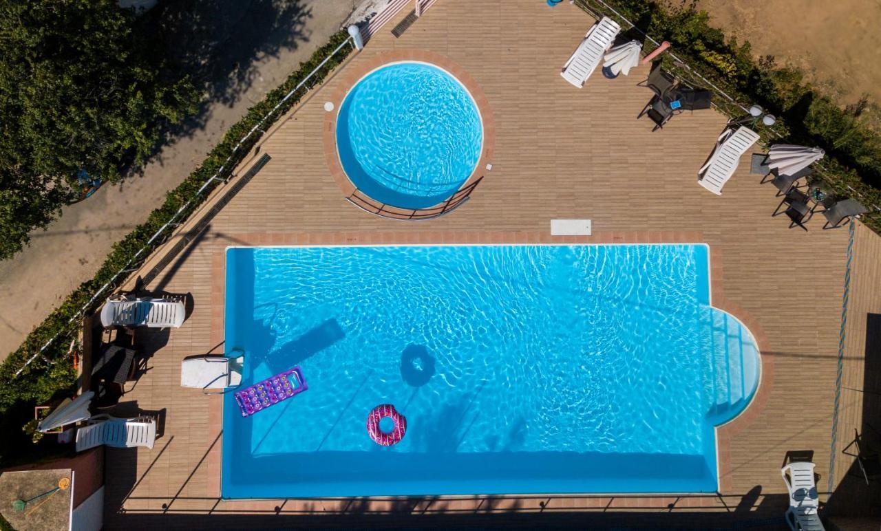 Hotel Marialena 포토스 외부 사진