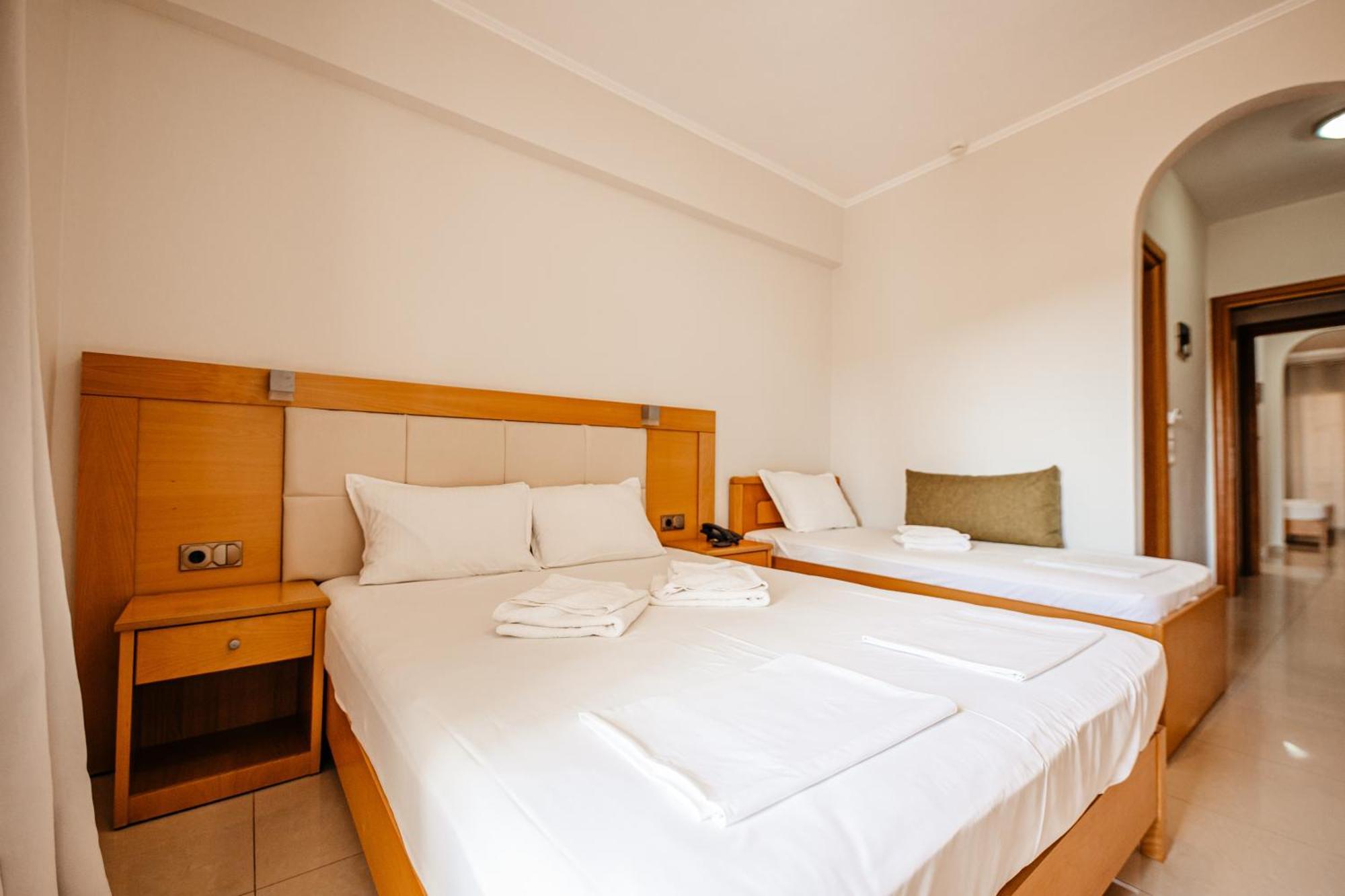 Hotel Marialena 포토스 외부 사진